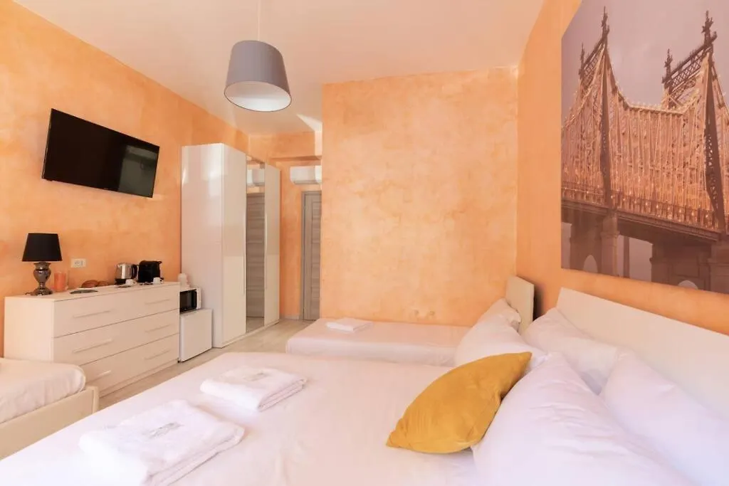 Apartment Private Room In A Guest House With Private Bath N1 Rome Italy